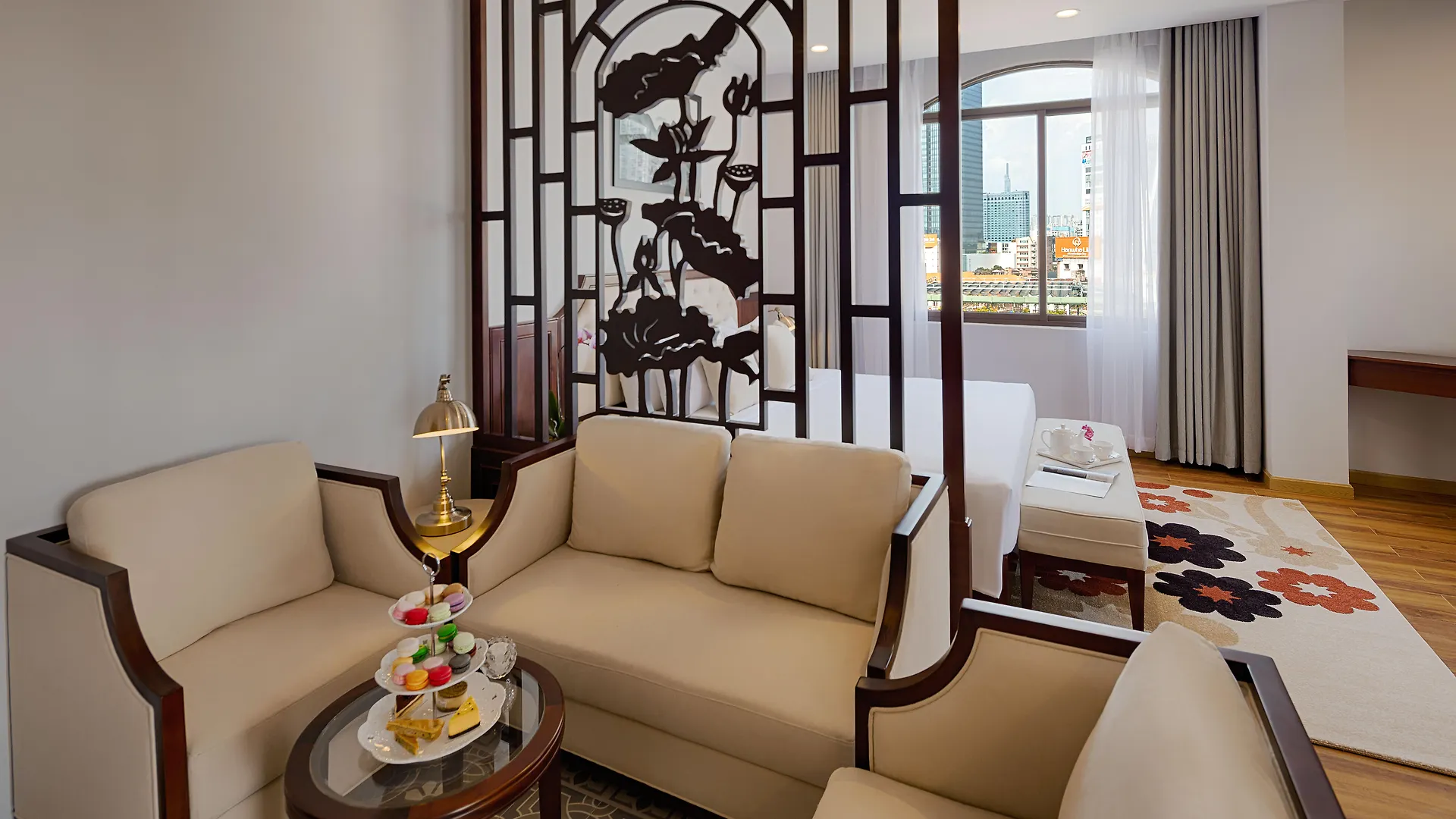 Happy Life Grand Hotel & Rooftop Skybar Ho Chi Minh City