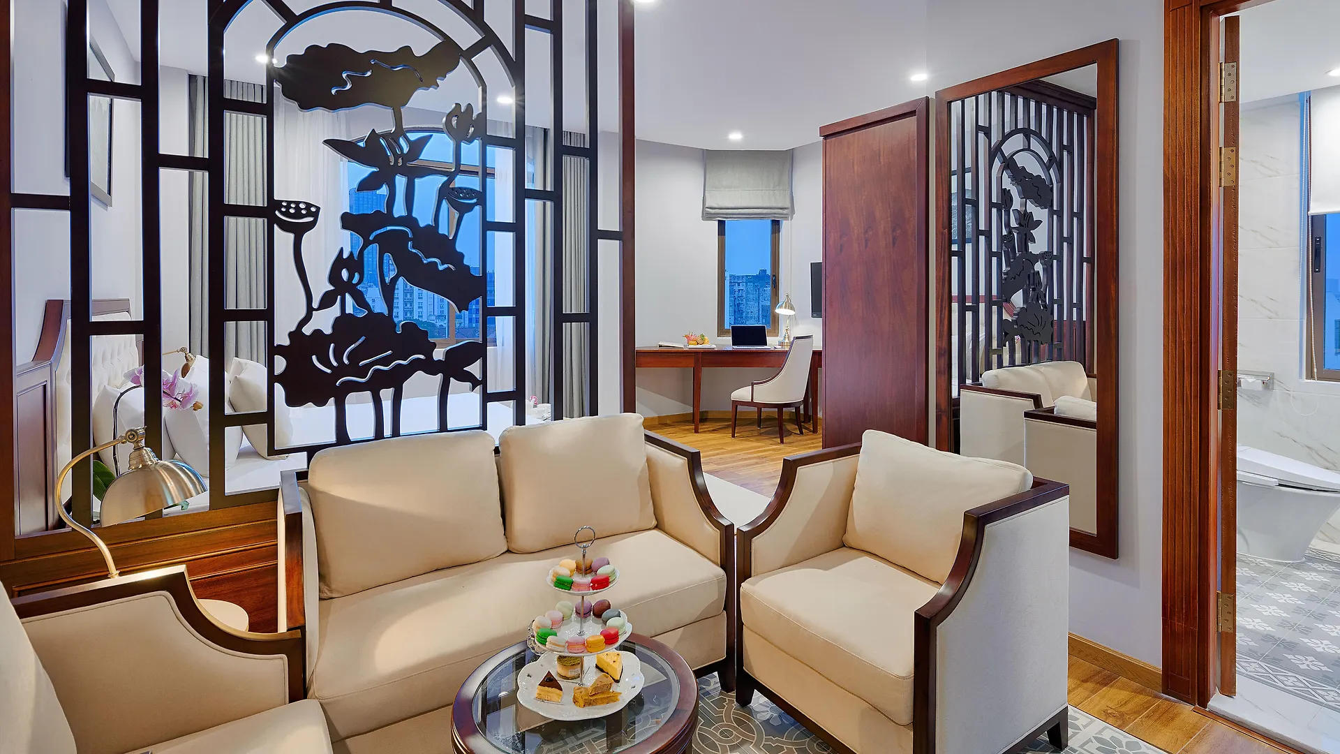 ****  Happy Life Grand Hotel & Rooftop Skybar Ho Chi Minh City Vietnam