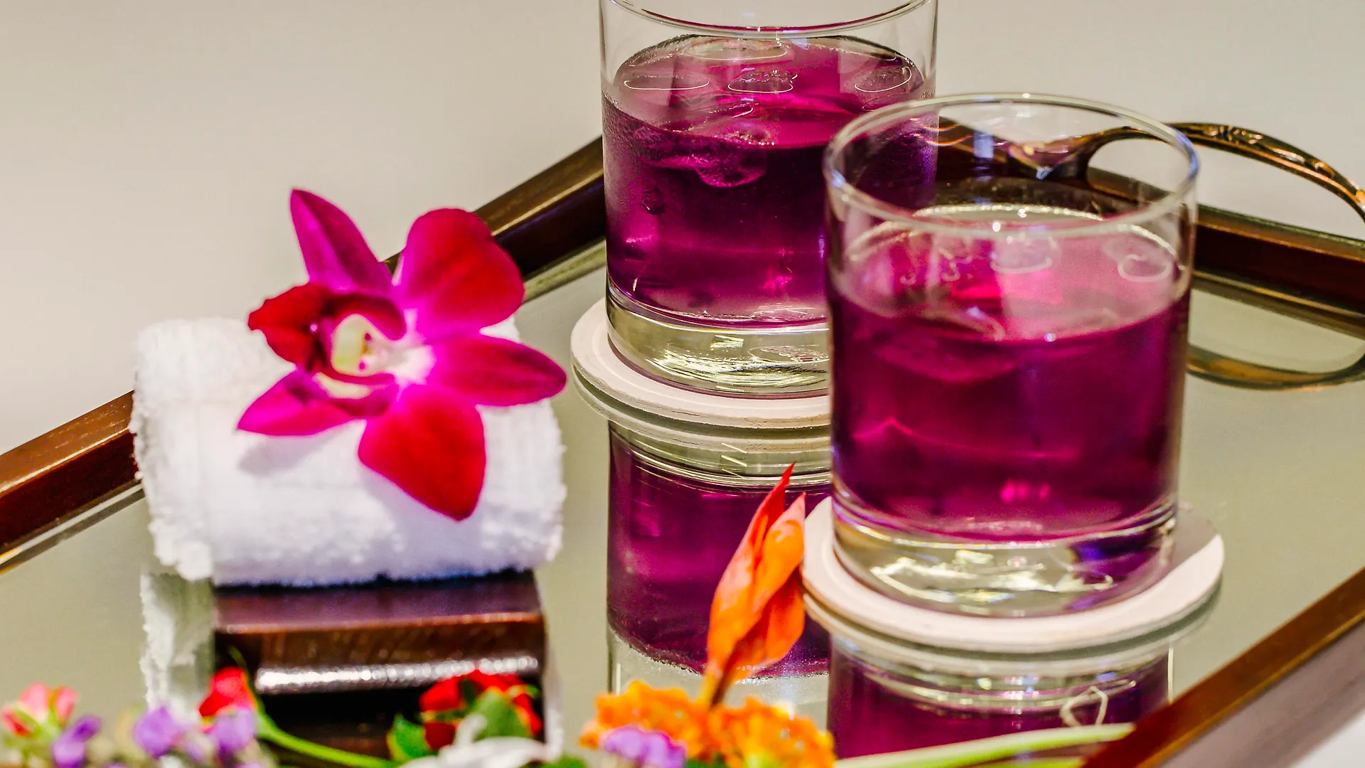 Happy Life Grand Hotel & Rooftop Skybar Ho Chi Minh City