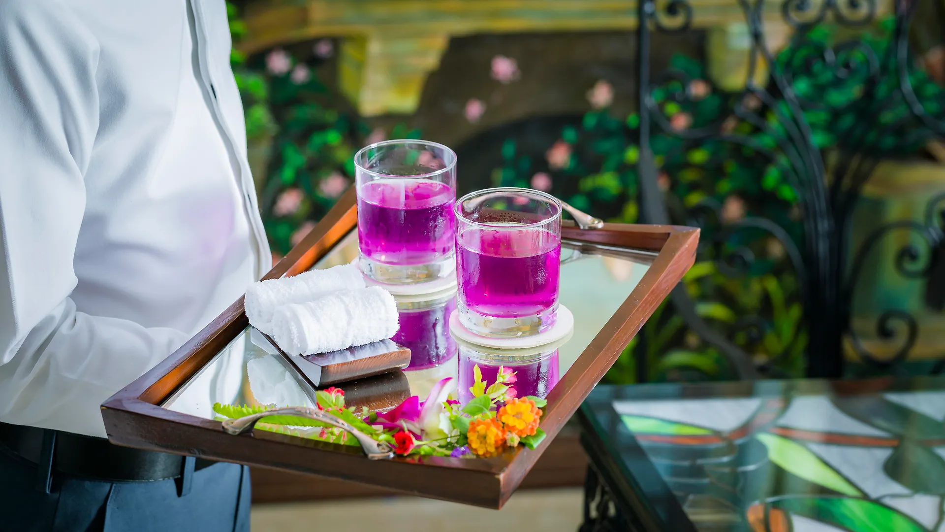 Happy Life Grand Hotel & Rooftop Skybar Ho Chi Minh City