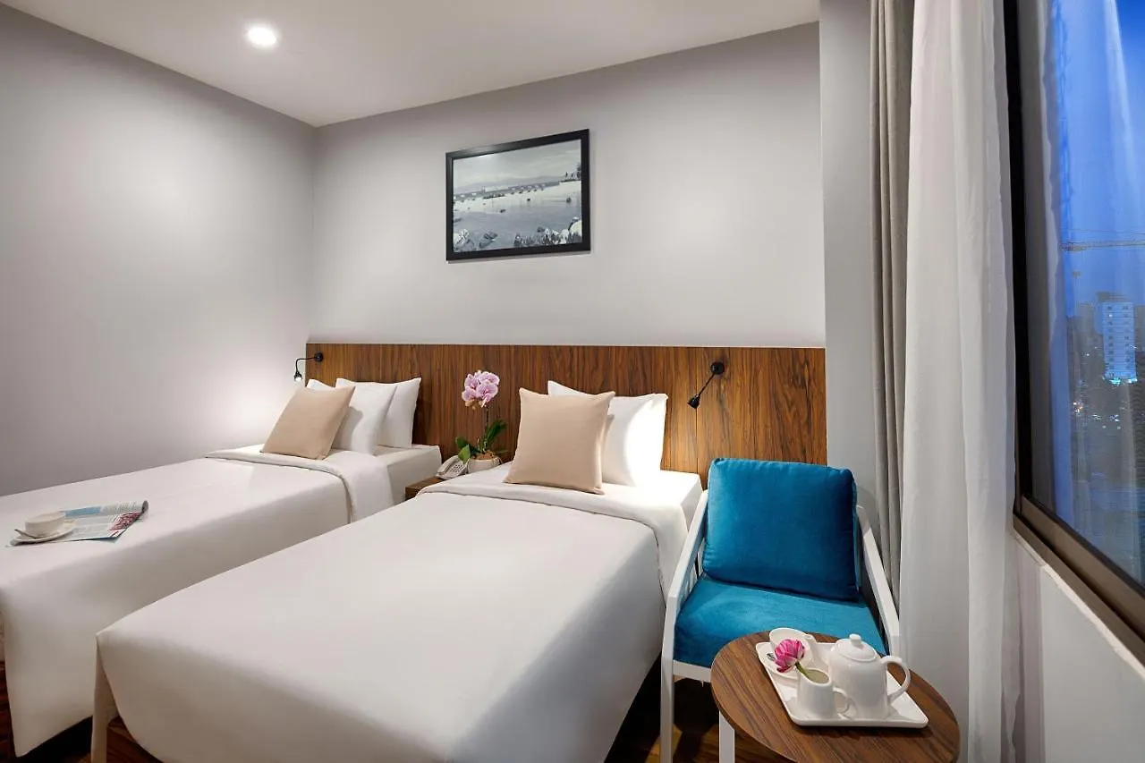 Happy Life Grand Hotel & Rooftop Skybar Ho Chi Minh City