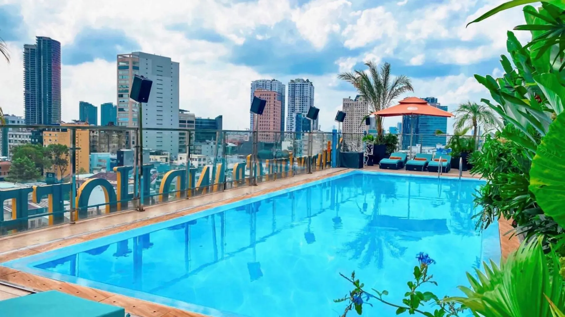 Happy Life Grand Hotel & Rooftop Skybar Ho Chi Minh City 4*,  Vietnam